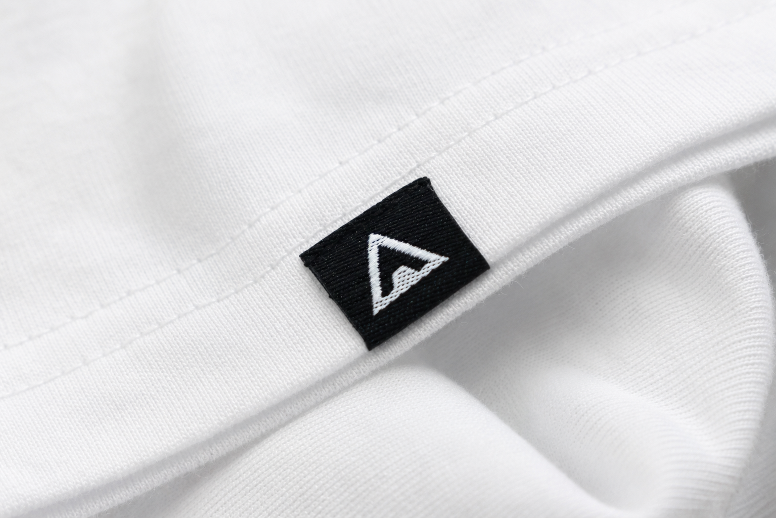 Polera Indahouse Worlwide white