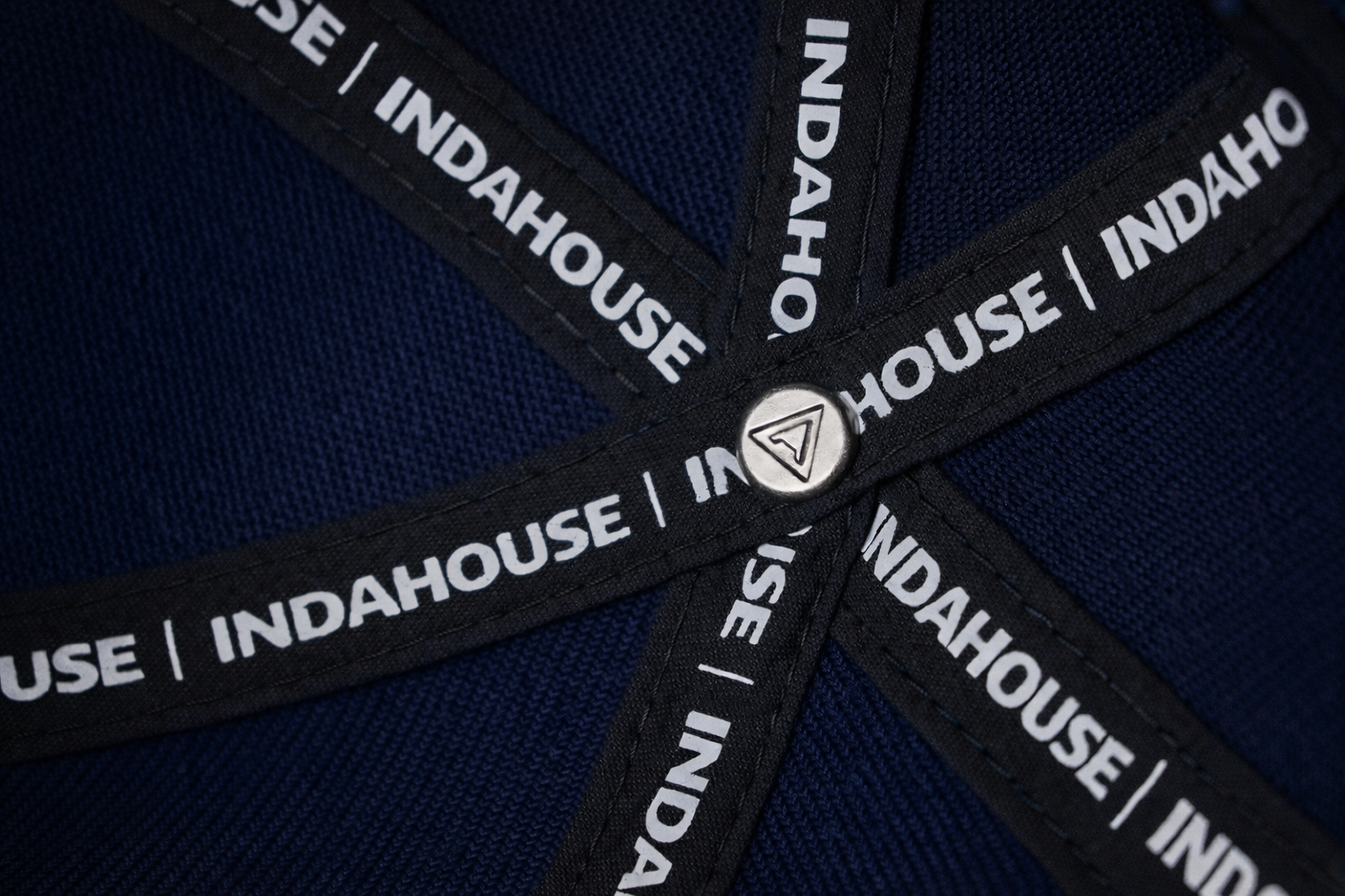 Cap Indahouse Gothic I Stretch Snap Premium navy red white