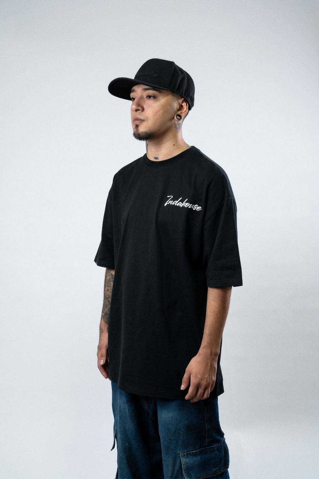 Polera Indahouse Script Embroidered black