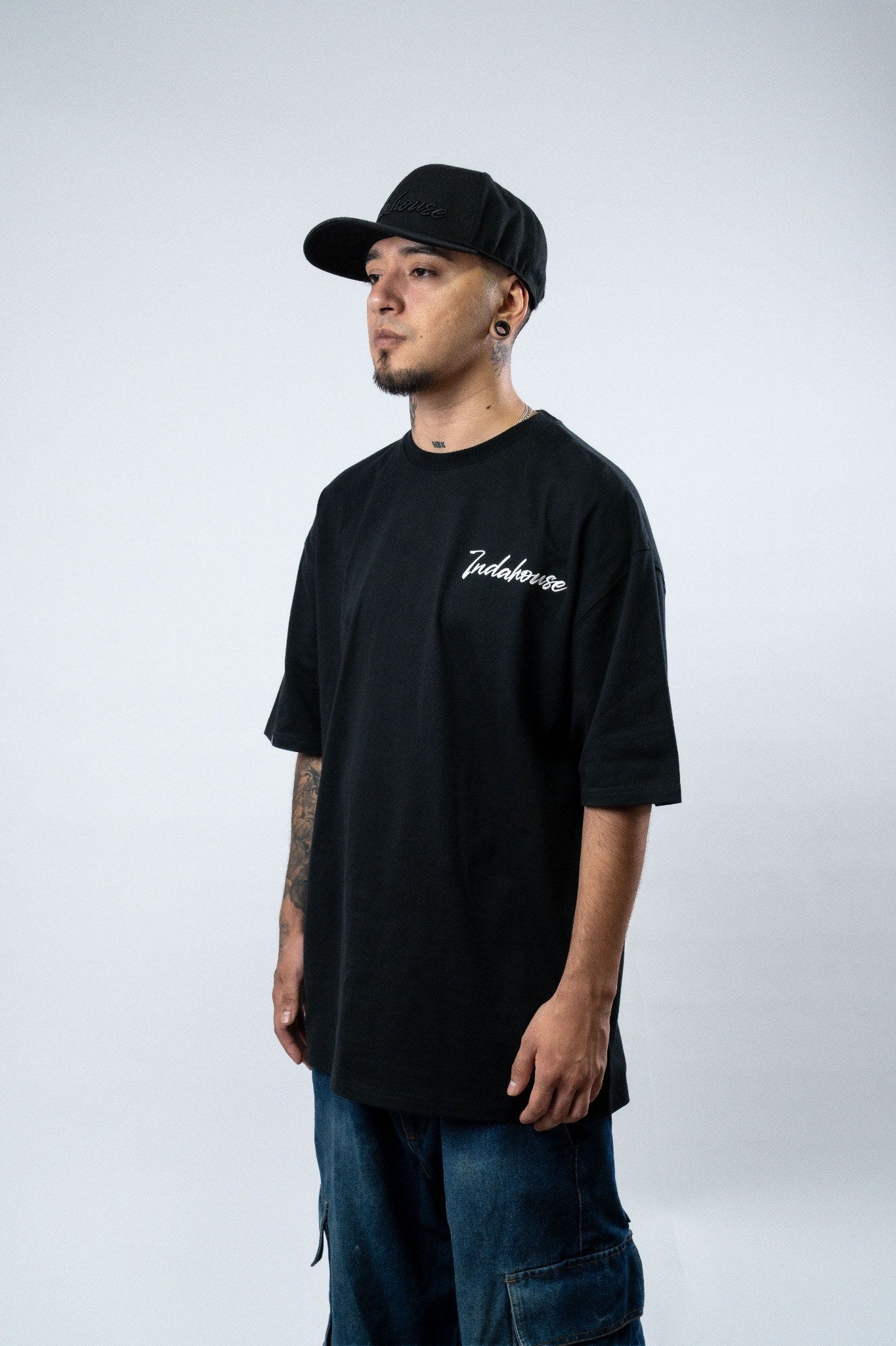 Polera Indahouse Script Emboired black