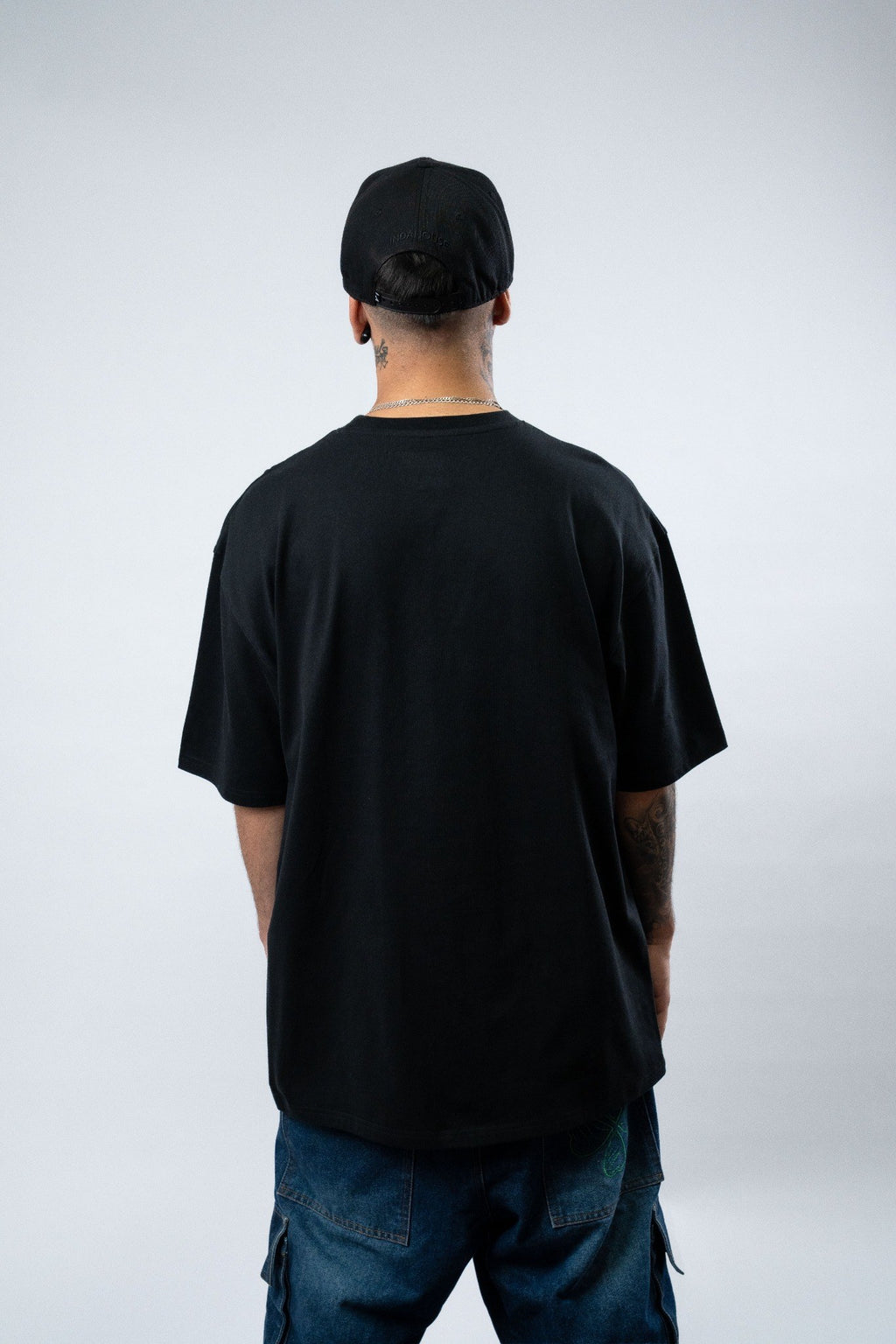 Polera Indahouse Script Embroidered black